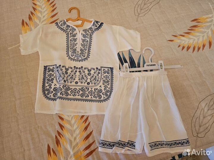 Новый комплект:шорты и кофточка