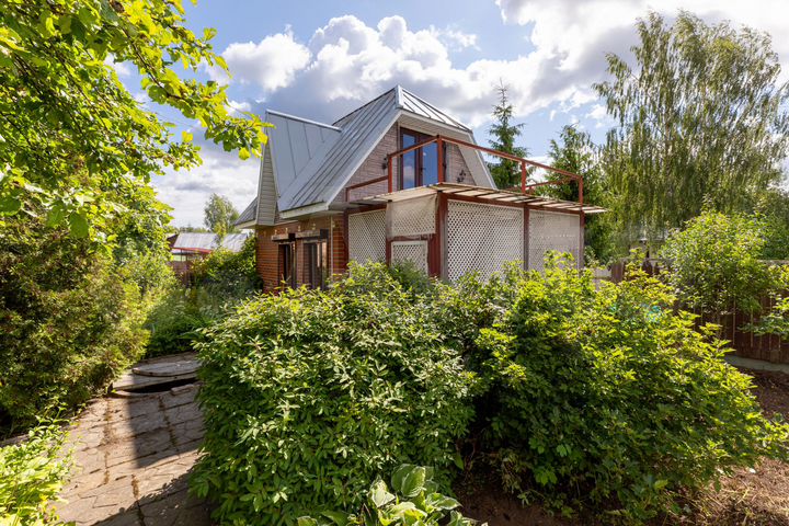 Дом 298 м² на участке 11 сот.