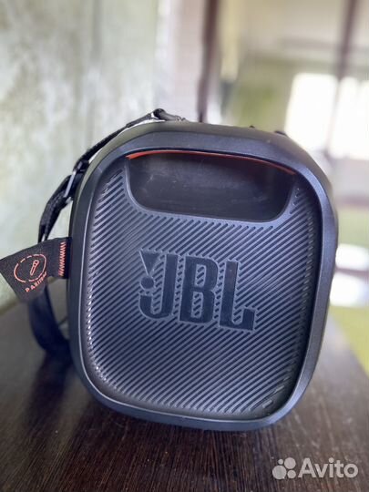Колонка JBL Partybox on the go