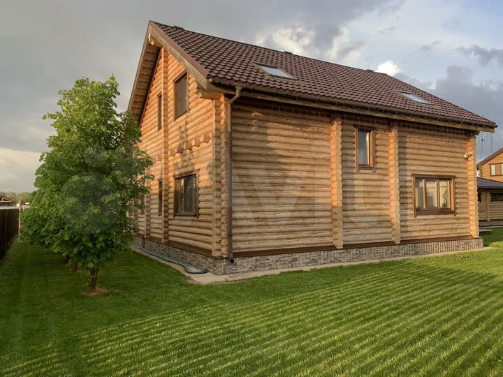 Коттедж 140,7 м² на участке 9,8 сот.