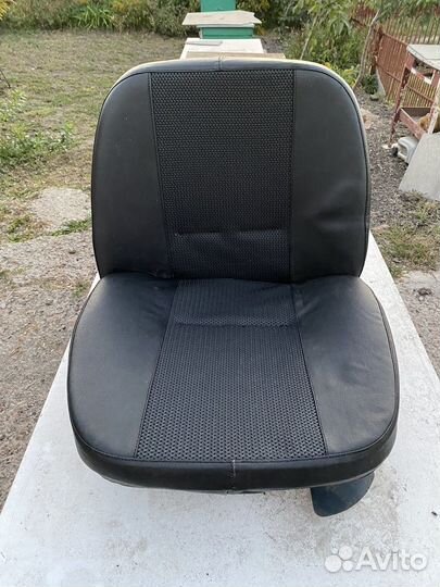 Сиденье водительское