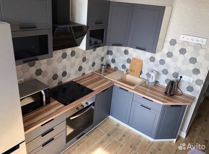 Кухонный гарнитур новый серый