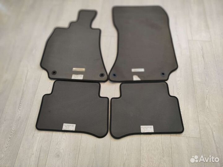 Ковры оригинальные велюровые Мерседес212