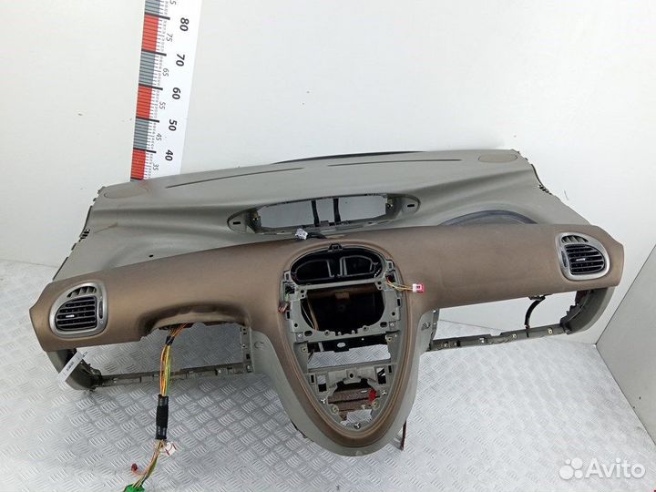 Торпедо (панель передняя) Citroen Picasso