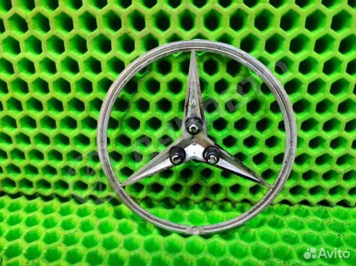 Эмблема багажника Mercedes-Benz S W221