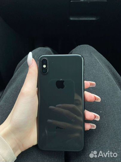 Телефон iPhone 10