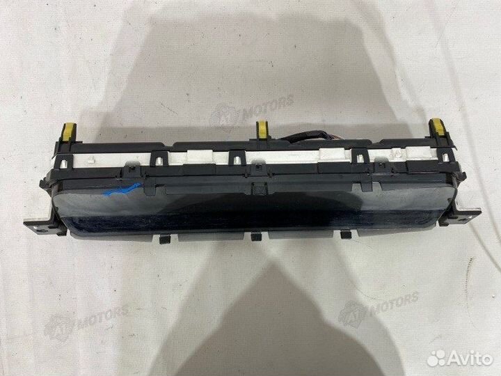 Щиток приборов Toyota Aqua NHP10 1nzfxe 2011