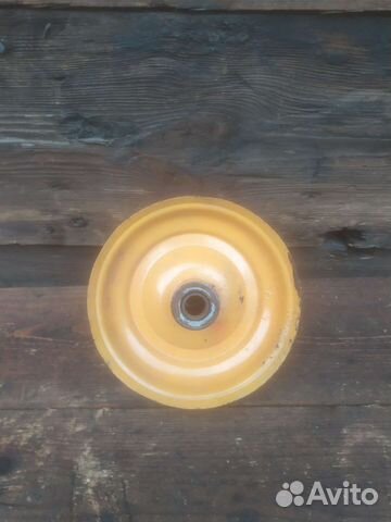 Колесо с покрышкой для садовой тачки