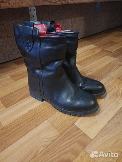 Ботинки женские зимние 39 размера бу