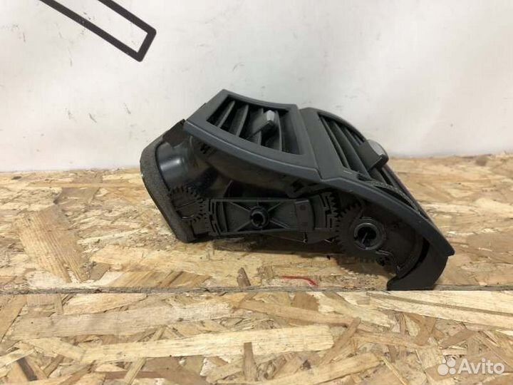 Дефлектор воздушный передний правый Bmw X5 E70