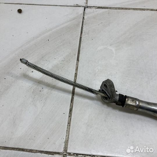 Трос стояночного тормоза левый Toyota Camry ASV50