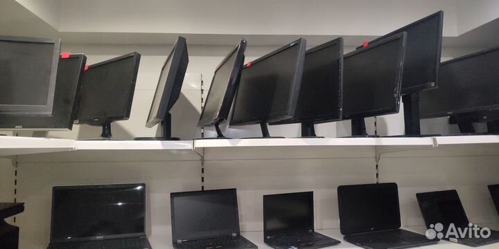 Мониторы в ассортименте