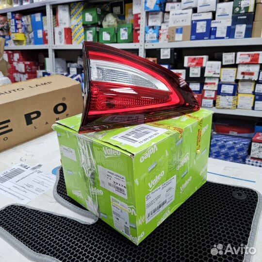 Фонарь задний c max