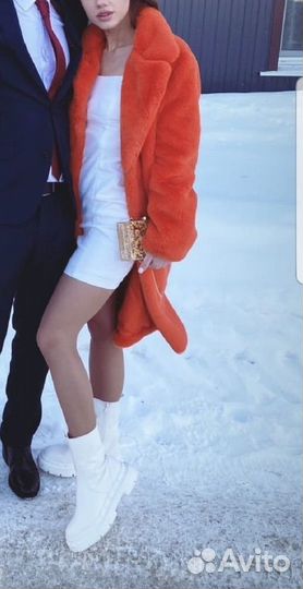 Плюшевая шуба bershka