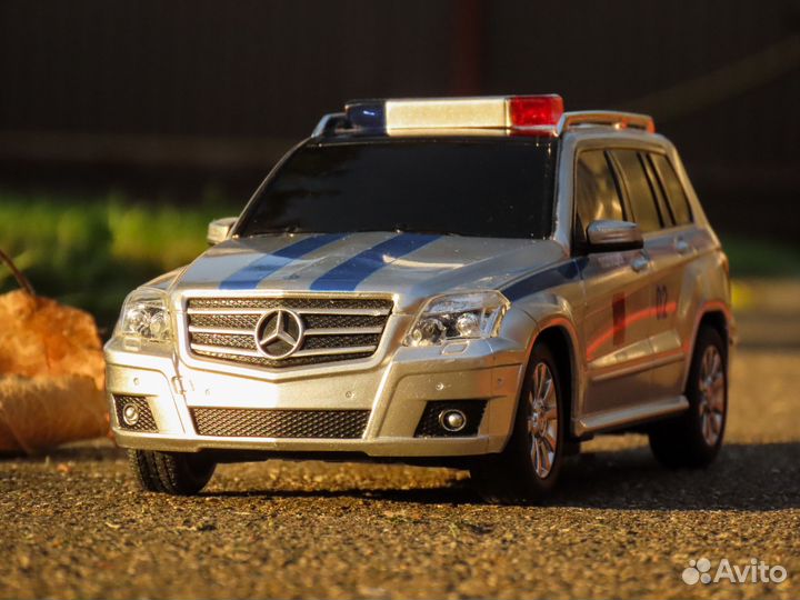 Mercedes Benz GLK 350 Rastar 1/24