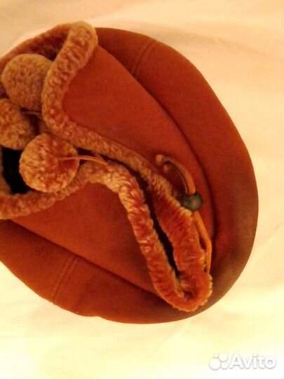 Шапка женская с натуральными мехом и кожей