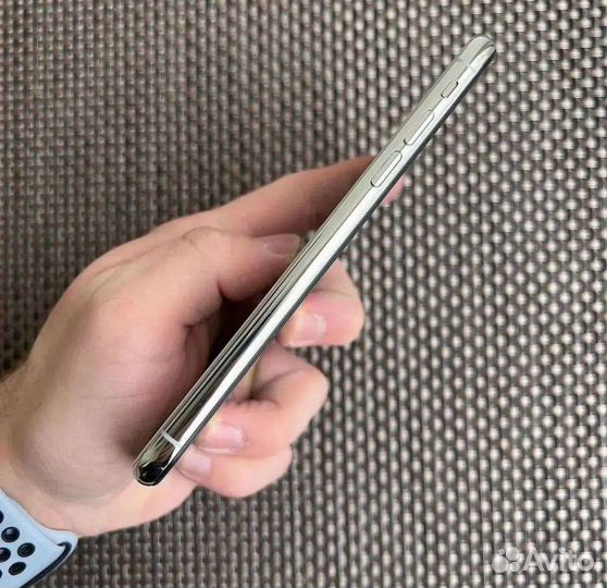 iPhone X, 64 ГБ