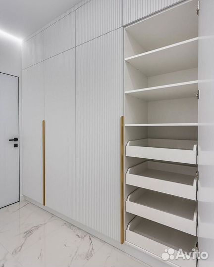 Шкаф в прихожую с гарантией