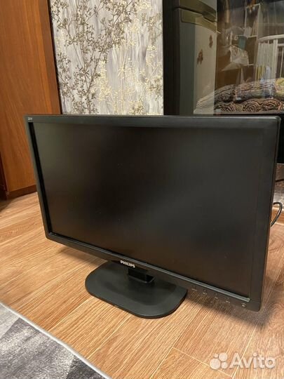 Монитор Philips 221V2AB/00