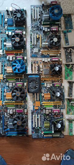 Материнская плата с процессором и памятью