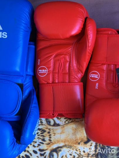 Боксерские перчатки 10 oz adidas кожаные