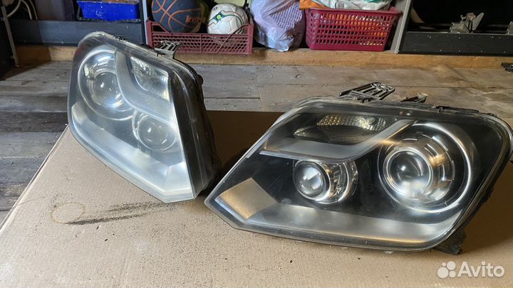Передние фары Volkswagen Amarok
