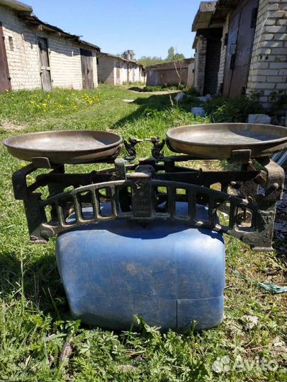 Весы старинные утки