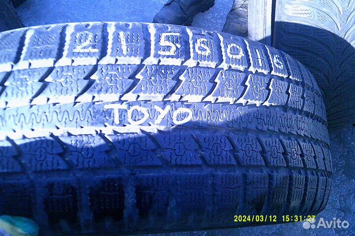 Toyo Observe GSi-5 215/60 R16