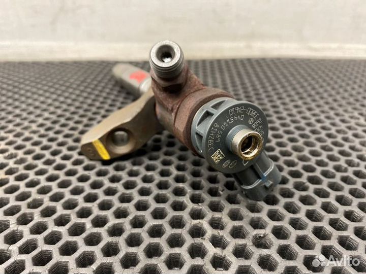 Форсунка топливная Kia Sportage 3 crdi (D4FD) 1.7