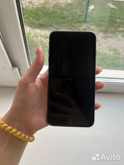 iPhone 8 Plus, 64 ГБ