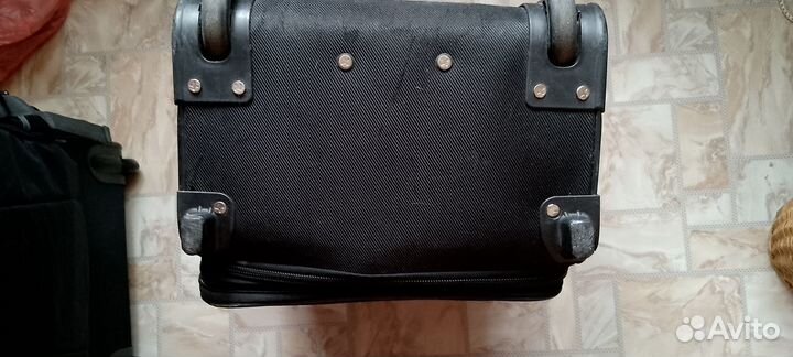 Чемодан на колесах