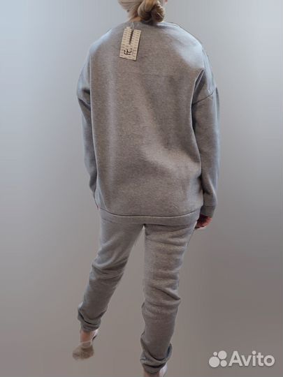 Спортивный костюм женский новый