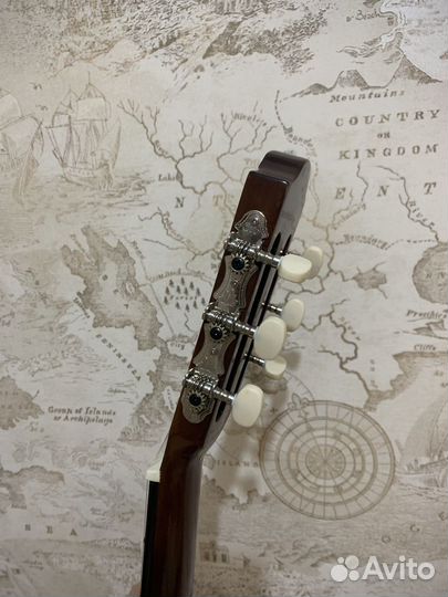 Классическая гитара шестиструнная