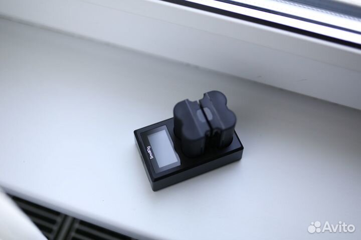 2 аккумулятора NP-W235 + зарядное SmallRig 3822