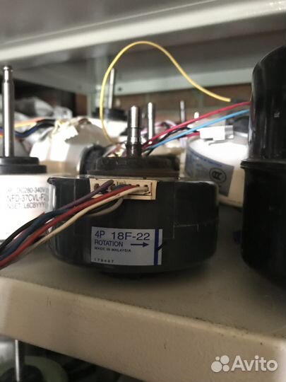 Двигатель внутреннего блока 4P 18F-22