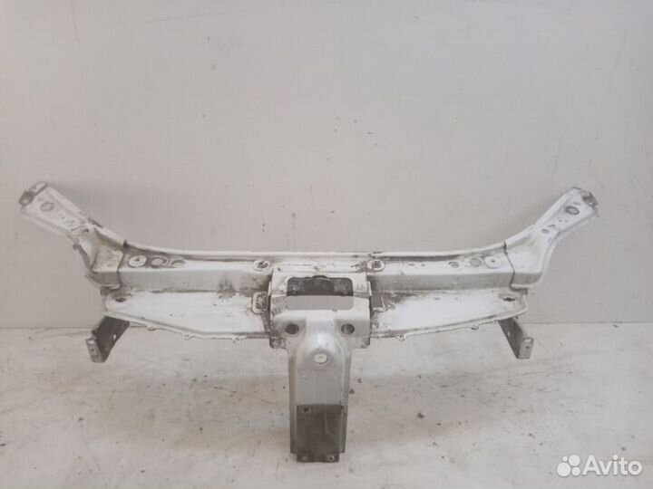 Панель передняя (телевизор) передний Renault Logan