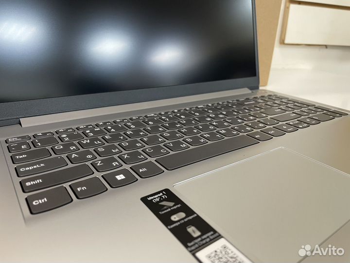 Ноутбук lenovo ideaPad 1 / Ryzen 5 3500U / 8GB/512