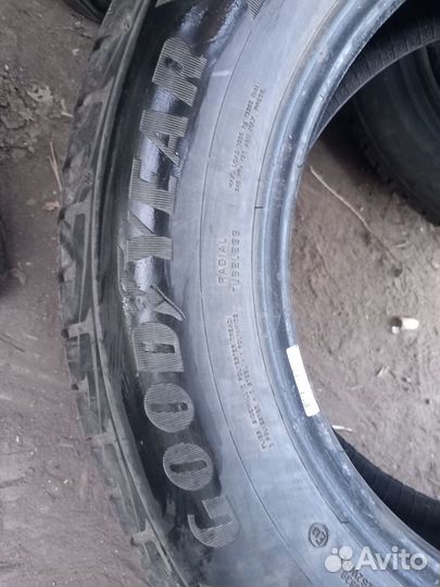 Goodyear UltraGrip Ice 235/65 R17