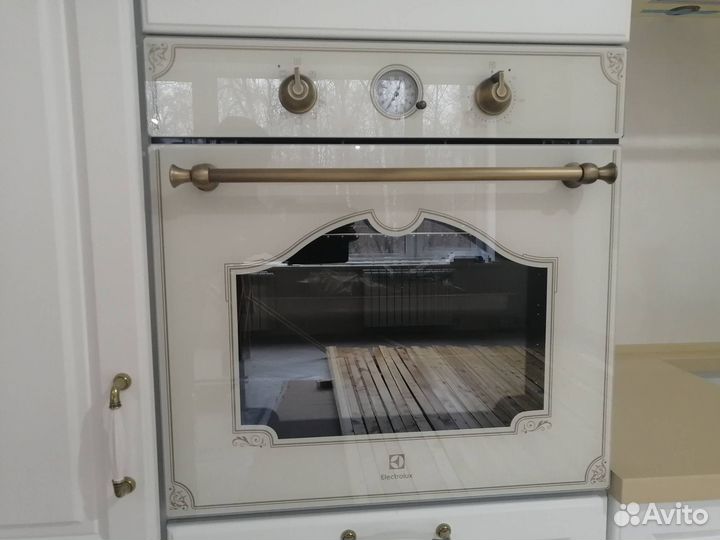 Шкаф духовой электрический Electolux opea2550V