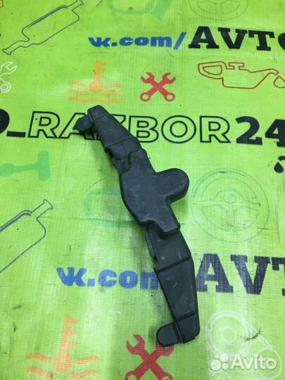 Кожух замка капота Camry ACV30 2az-fe 2005 г.,8500