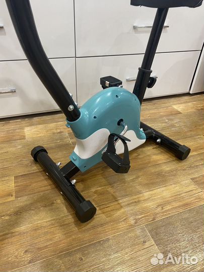Отличный велотренажер новый