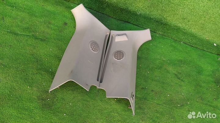 Обшивка стойки кузова пара задняя Cadillac