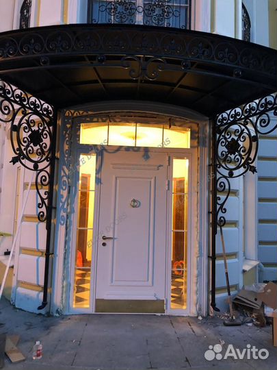 Металлическая входная группа для загородного дома