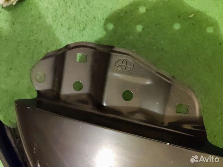 Крыло переднее правое Lexus RX 300 330