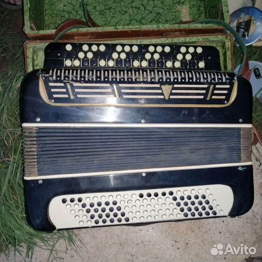 Баян