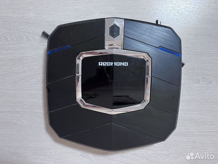 Робот-пылесос Redmond RV-R250