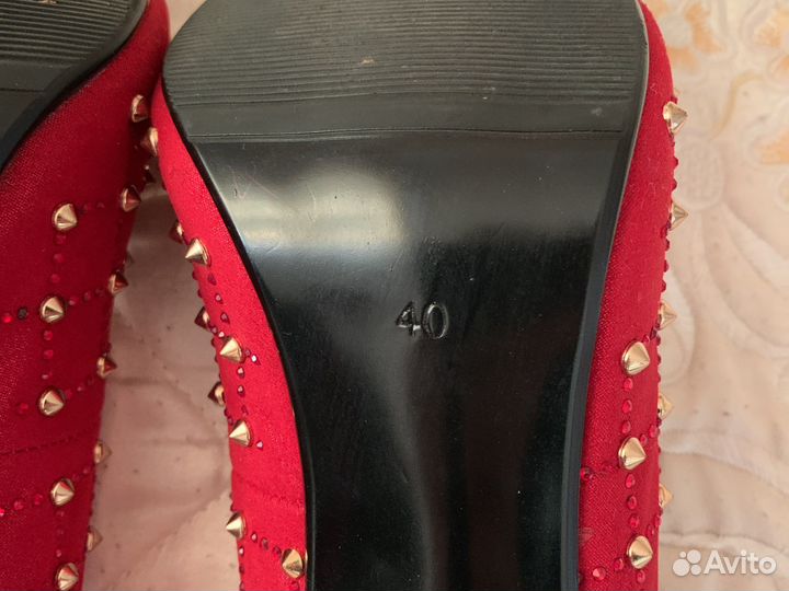 Туфли красные на каблуке 39-40