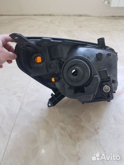Фара передняя левая