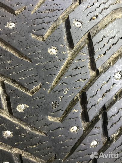 Nokian Tyres Hakkapeliitta 8 SUV 265/45 R20