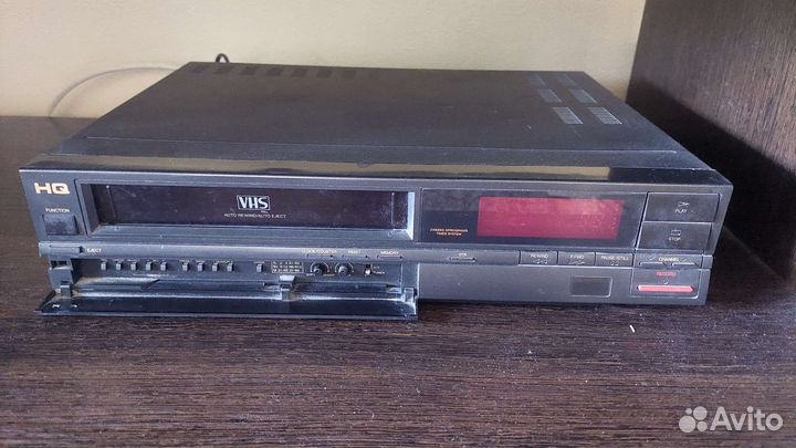 Видеомагнитофон Funai V-3EE